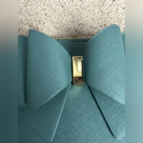 Like Dreams Emerald Vegan Leather Bow Crossbody Bag - Picture 3 of 9